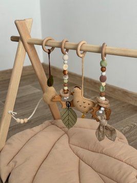 Тренажер Монтессорі, baby gym "Курочка" 17 фото